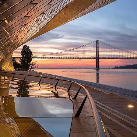 Fantastic Spacious Near Carcavelos شقة