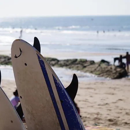 Fantastic Spacious Near Carcavelos باريد