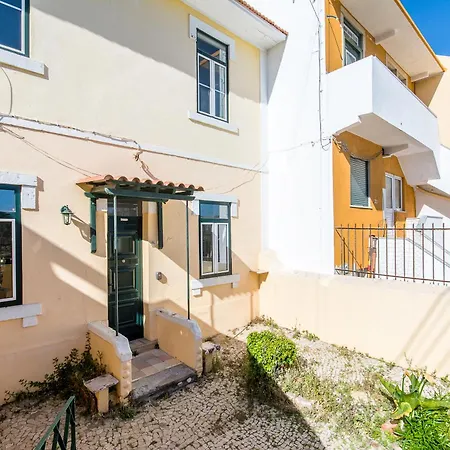 Fantastic Spacious Near Carcavelos פארדס