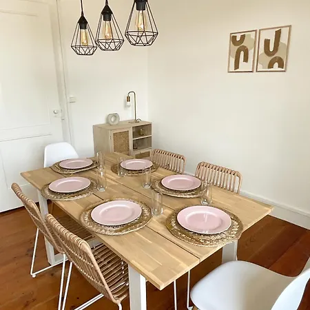 Fantastic Spacious Near Carcavelos פארדס